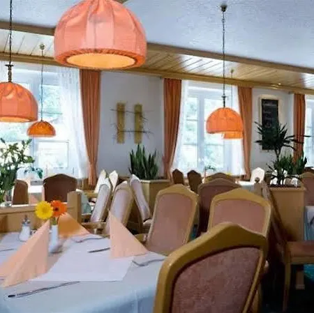 Am Paulusbogen 4* Pasov